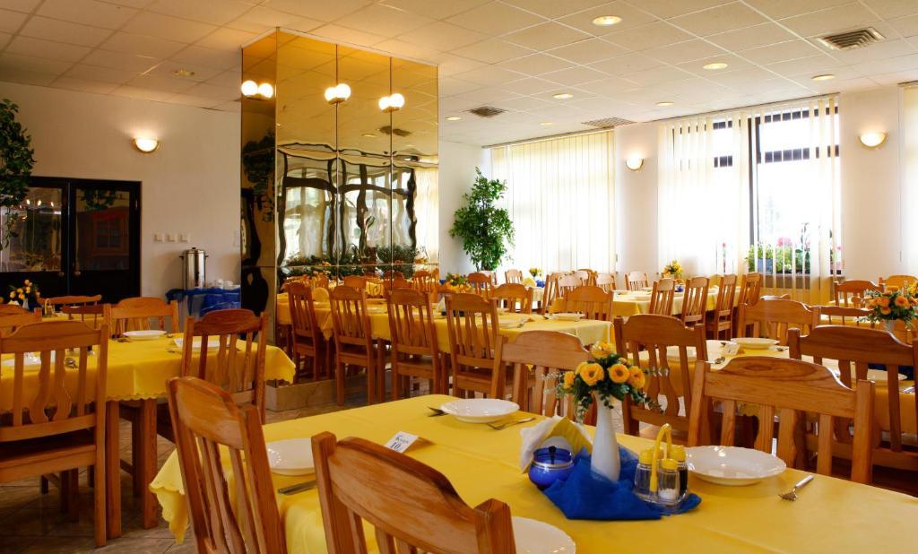 Perelka Natura Tour Hotel Чисна Екстериор снимка