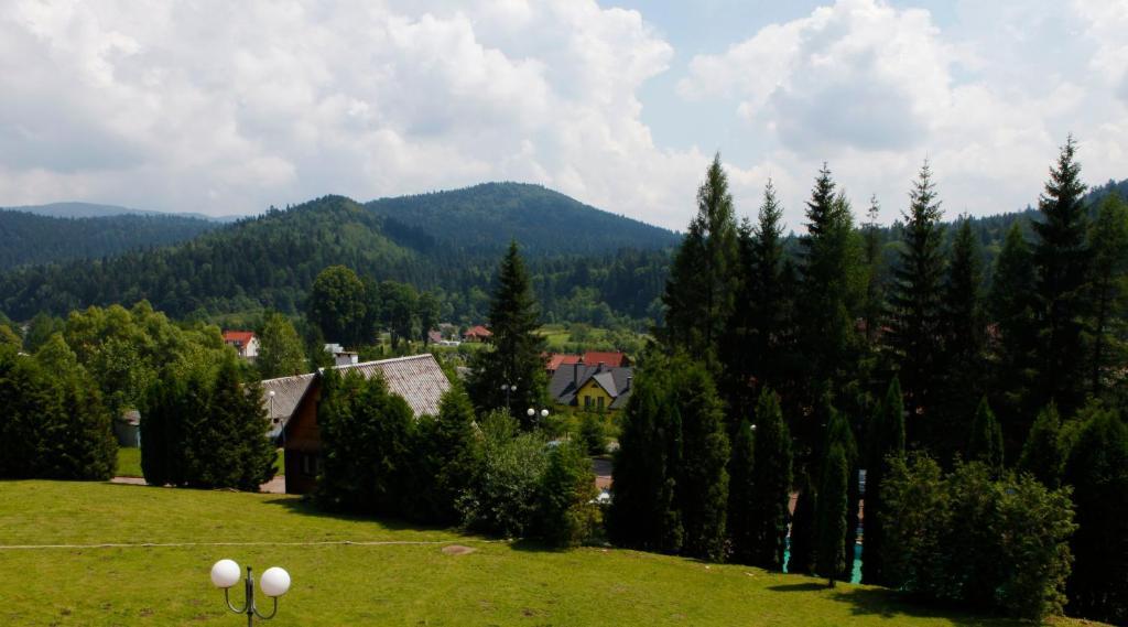 Perelka Natura Tour Hotel Чисна Екстериор снимка