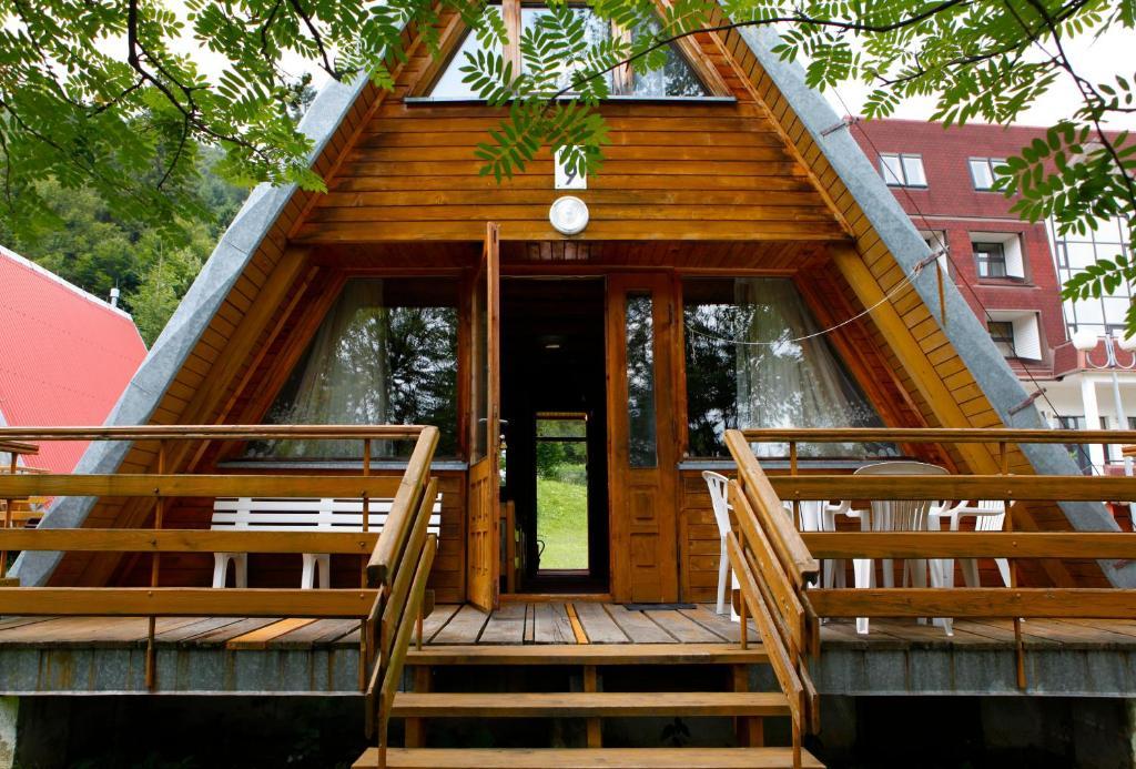 Perelka Natura Tour Hotel Чисна Екстериор снимка